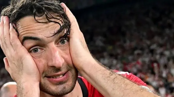 عاشقانه های گولسیانی، ستاره پرسپولیس و همسرش در تفلیس+عکس