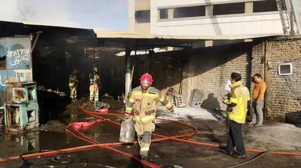 فیلم لحظه آتش‌سوزی هولناک در کارگاه شارژ سیلندر گاز مایع در مسعودیه