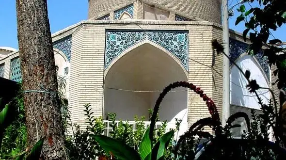 بازآفرینی میدان شهشهان ؛ برداشتی از حیاط خانه‌های ایرانی در قلب بافت تاریخی دردشت