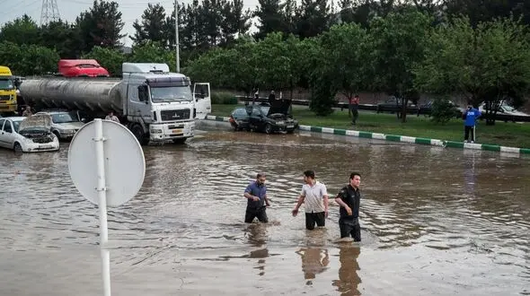 جنوب مشهد طی 30سال توسعه ناپایدار یافت/ تمام زهکش‌های طبیعی با احداث بلوار نماز و شهرک‌های سیدی تخریب و مسدود شد