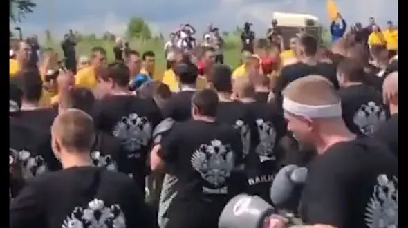 بوکس بازی گروهی در روسیه + فیلم 