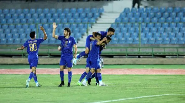 دشمن را رها کنید، یک جلوی این خودی را بگیرد
