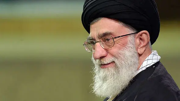 عکسی از اولین روز پدر شدن پسرِ رهبر معظم انقلاب