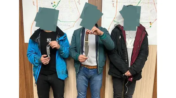 این 3 جوان خشن در یوسف آباد برای دزدی چاقو می کشیدند + عکس