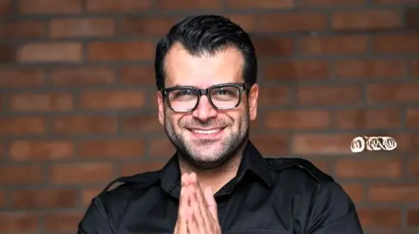 خانه مجردی بازیگر سریال بچه مهندس؛ کتاب‌ها و نوت‌ها سلطنت می‌کنند