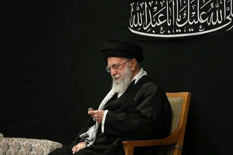 رهبر انقلاب در شب عاشورا