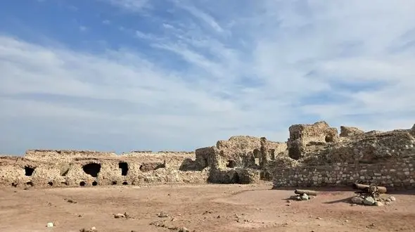 قلعه پرتغالی‌ها در هرمز، ثبت ملی اما متروک مانده؛ تصویر تلخ بی‌توجهی به میراث ملی + عکس