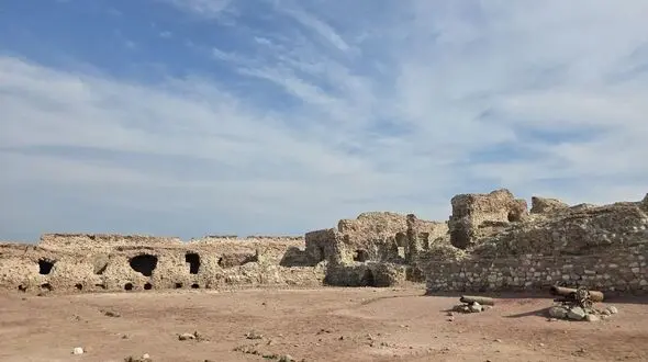 قلعه پرتغالی‌ها در هرمز، ثبت ملی اما متروک مانده؛ تصویر تلخ بی‌توجهی به میراث ملی + عکس