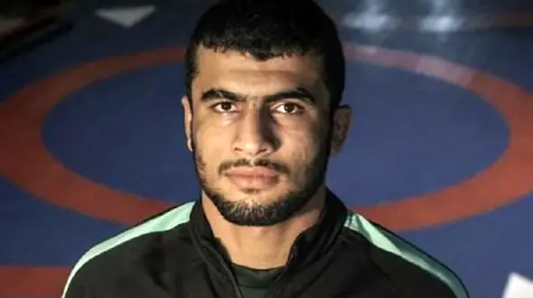 آخرین مدال کشتی فرنگی ایران نقره شد؛ علیرضا مهمدی نایب‌قهرمان جهان شد