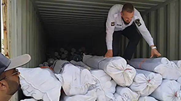 کشف 462 نوشابه خارجی قاچاق در گنبد کاووس