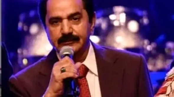 فیلم آواز نوستالژی /  تو تو خوشگل منی رو ولش این آهنگ خداست همچین از دختره تعریف میکنه 