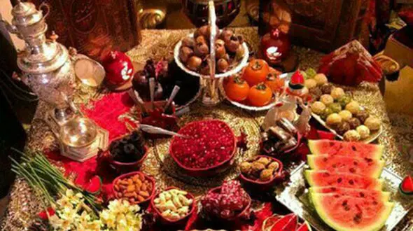 میز شب یلدایتان را خاص بچینید