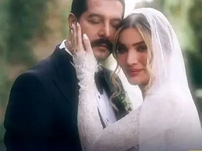 فیلم باشکوه از لحظه ورود متین ستوده  تازه عروس سینمای ایران با 3 بادیگارد به سالن زیبایی .../  زن کامران تفتی خودش مبهوت شده ....