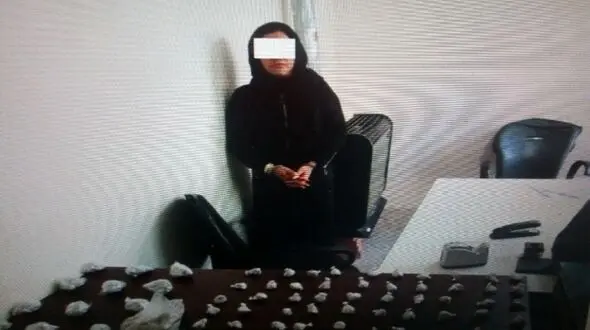 عکس /  راز سیاه خانه مجردی این زن جوان تهرانی در کیانشهر