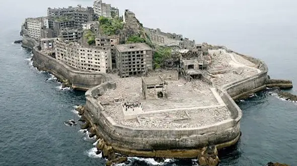 جزیره‌ای که برای ساکنین آن مثل جهنم است!