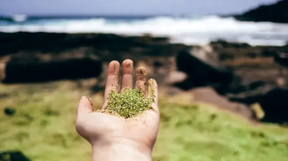 فوران سنگ های قیمتی از آتشفشان هاوایی