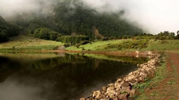 دریاچه شگفت انگیز ویستان، همنشینی خورشید و مه در رودبار + عکس