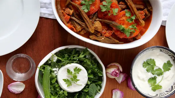 خورش بامیه جنوبی با چاشنی تمبرهندی+دستور تهیه