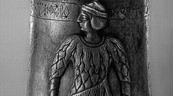 از جام سیمین ۴۰۰۰ ساله تا دریاچه ی یخ زده