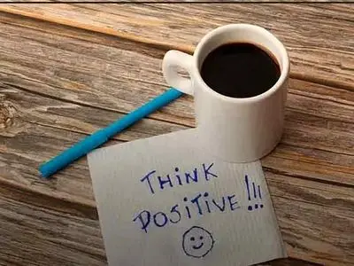 چگونه افکار مثبت را جایگزین افکار منفی کنیم؟ / پاسخ به سوالات کاربران