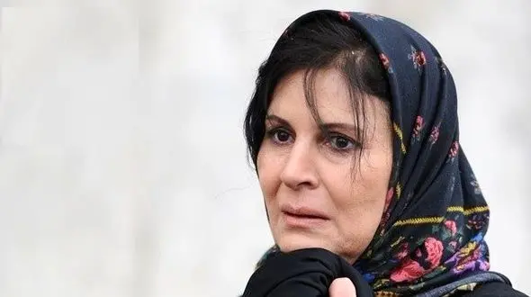 فیلم / گلچهره سجادیه بازیگر سریال «آنام»: آدما زندگیمو خراب کردن .../ اونقدی که دیگران تو زندگیم نقش داشتن خودم نداشتم ...همیشه فکر میکردم ...