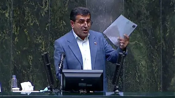 سفر برخی از مدیران به خارج از کشور مشکوک است ! 