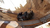 سقوط مرسدس بنز کلاس جی به حفره 15 متری / بالاترین مقام به دیدن راننده رفت + عکس 