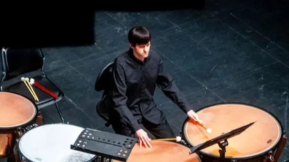 از بازخوانی آهنگ «بوی عیدی» تا بیمه ۵ میلیاردی حنجره «سالار عقیلی»