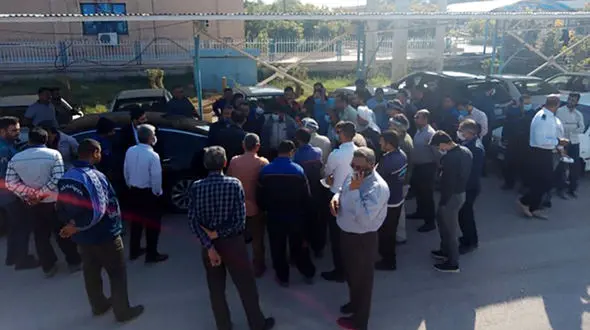 تجمع کارگران آبفای خرمشهر / معوقات مان به 5 ماه می رسد