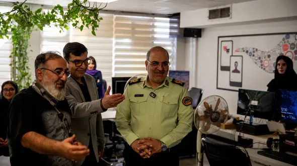 بازدید رییس پلیس آگاهی تهران  به مناسبت هفته فراجا از تحریریه رکنا  / رکنا همیشه همراه پلیس است