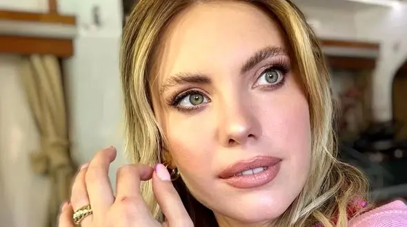 رونمایی از نوزاد خوشگل و بامزه ادا اجه و همسر بسکتبالیست خوشتیپش/ ییلدیز سیب ممنوعه بالاخره مادر شد+عکس