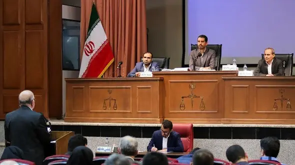 بانک مرکزی خودش در پرونده کلان ارزی  متهم است/ قاضی در دادگاه مطرح کرد