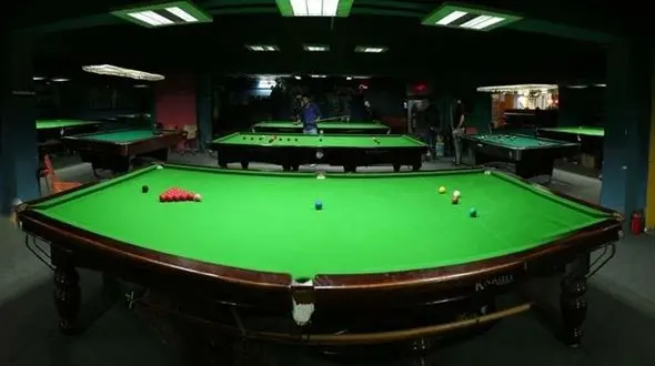 تعطیل یک باشگاه بیلیارد در البرز / برای جوانان نقشه های شوم می کشیدند