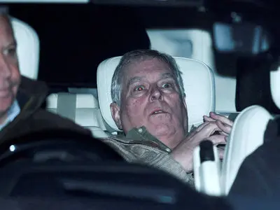 عکس بازداشت شاهزاده بریتانیا بواسطه پرونده اخلاقی اپستین / عکاس رویترز : «خدایان عکاسی با من بودند»؛ آن تصویر شگفت‌انگیز از اندرو چگونه ثبت شد + فیلم