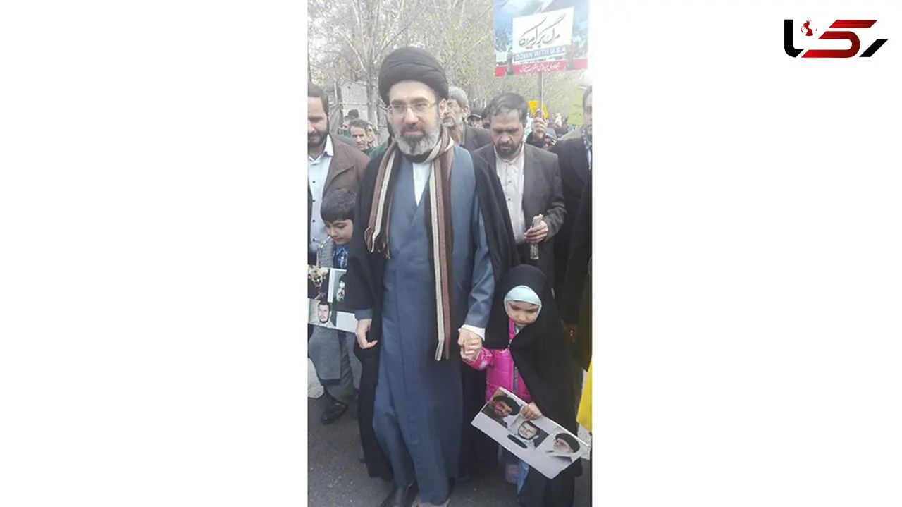 فرزند رهبر انقلاب در راهپیمایی ۲۲ بهمن+عکس