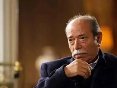 حیرت کاربران از شباهت خیره‌کننده استاد علی نصیریان با اسطوره سینمای ژاپن، تاکاشی شیمورا / مقایسه عجیب بزرگ آقای سینمای ایران و بازیگر فیلم هفت سامورایی