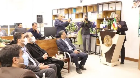 رونمایی از  اپلیکیشن اتو من سامانه هوشمند حمل ونقل همگانی شهر یزد