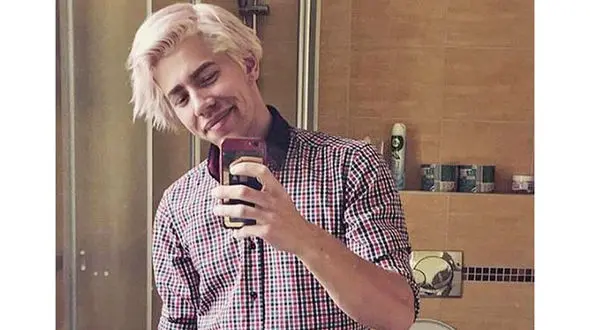 پسر جوان با تزریق ژل خودش را باربی کرد ! + عکس باورنکردنی