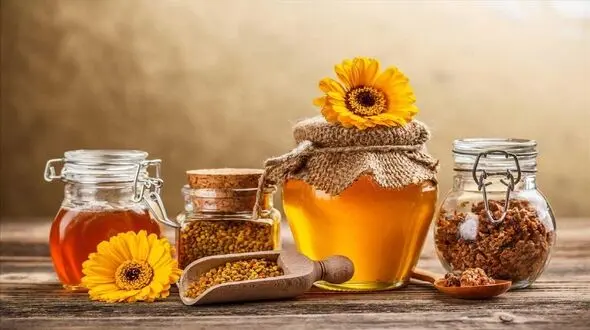 موهای تان را با دارچین و عسل رنگ کنید+ دستور تهیه