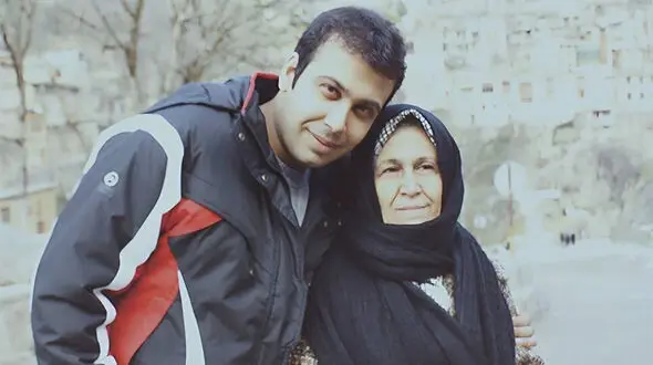 «بچین و ببخش» با صدای شبیه سازی شده محسن چاوشی؛ هوش مصنوعی دوباره خبرساز شد