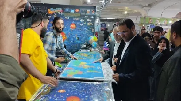 بازدید سرپرست آموزش و پرورش از نمایشگاه کتاب