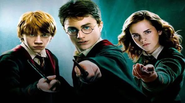 پشت پرده سانسور نویسنده هری پاتر چیست؟ + فیلم