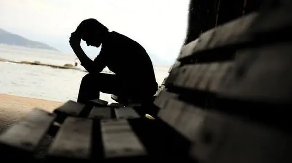 رقیب عشقی خود باشیم نه برج زهر مار !