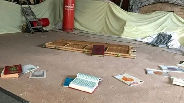 حمله افراد نژادپرست به یک مرکز اسلامی + عکس 