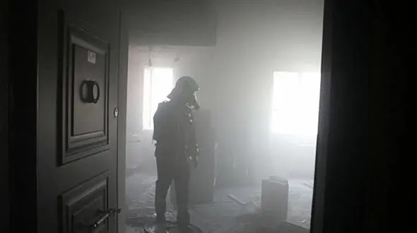  نجات ۴۰ تهرانی از دود و آتش  مجتمع ۸۰ واحدی  + تصاویر 