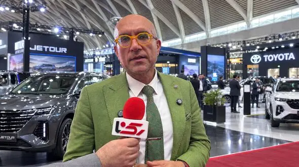 گرانی طلا و دلار بازار خودرو را به آشوب کشید / قیمت برخی از خودروها طی یک سال 4 برابر شد/ ماشین های چینی جدید کیفیت بسیار بالایی دارند + فیلم