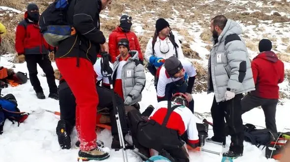 یک کشته در سقوط بهمن در توچال / پایان عملیات جستجو و نجات + عکس
