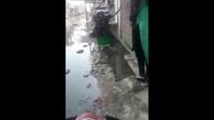 2 زن در فاضلاب فرو رفتند + فیلم