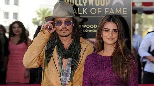 دفاع پنه لوپه کروز از جانی دپ/ جانی یکی از بخشنده‌ترین افرادی است که می‌شناسم! 