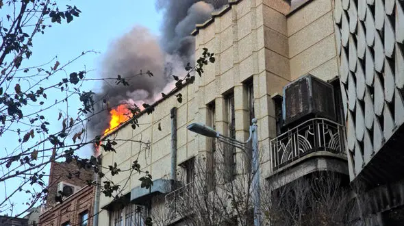 جزئیات جدید از آتش‌سوزی هولناک در سینمای متروکه لاله‌زار تهران/  حریق تحت کنترل قرار گرفت